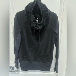 Lululemon Turtleneck Pullover!